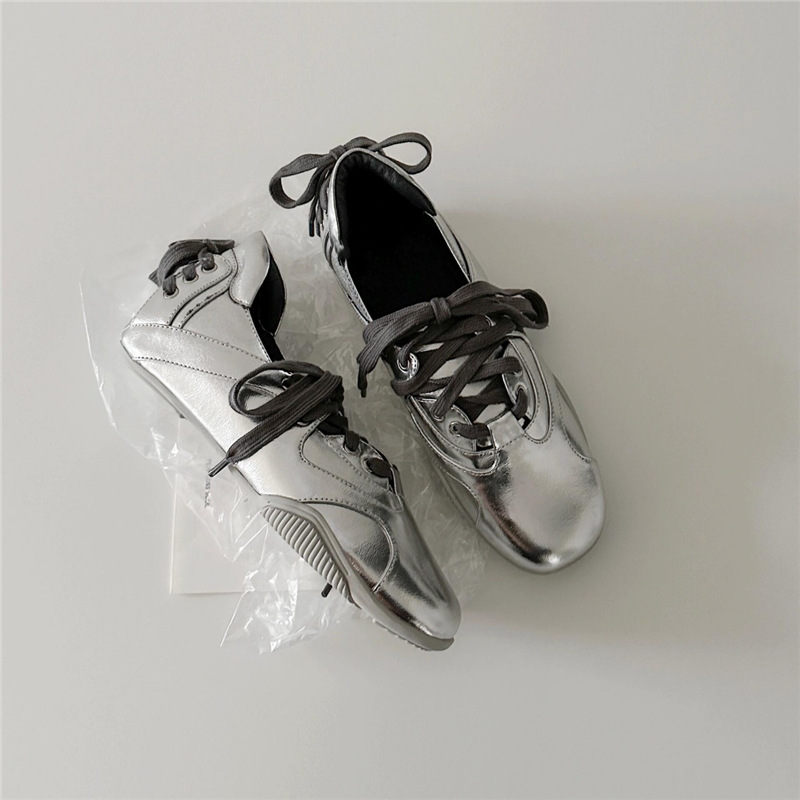 Leather Sneaker Care Kit - Sepatu Sneakers Fashion Wanita, Sepatu Flat